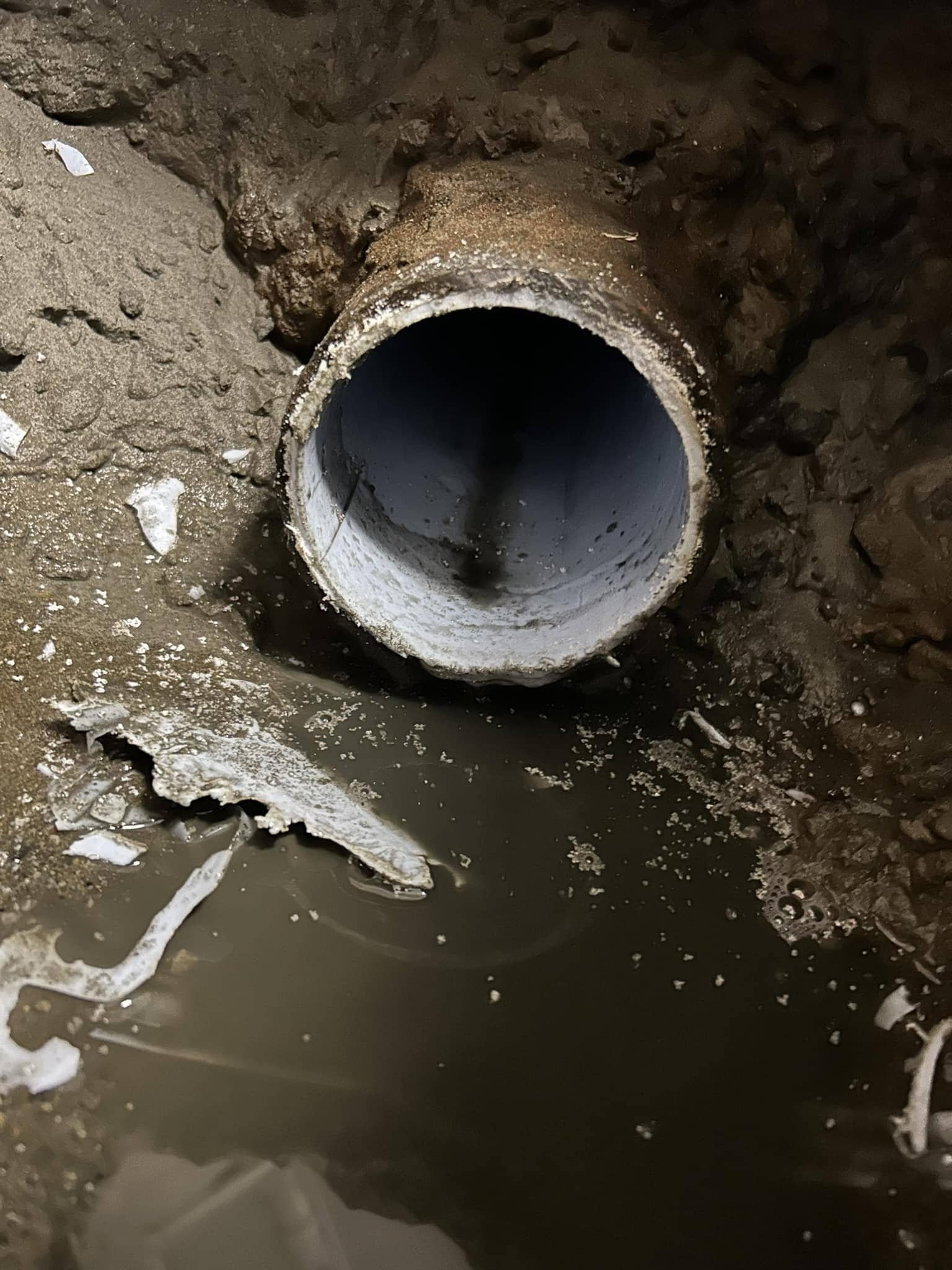 Thompson Trenchless and Hydro Jetting solves pipe leaks and repairs where dirty water pools and soil is broken up.