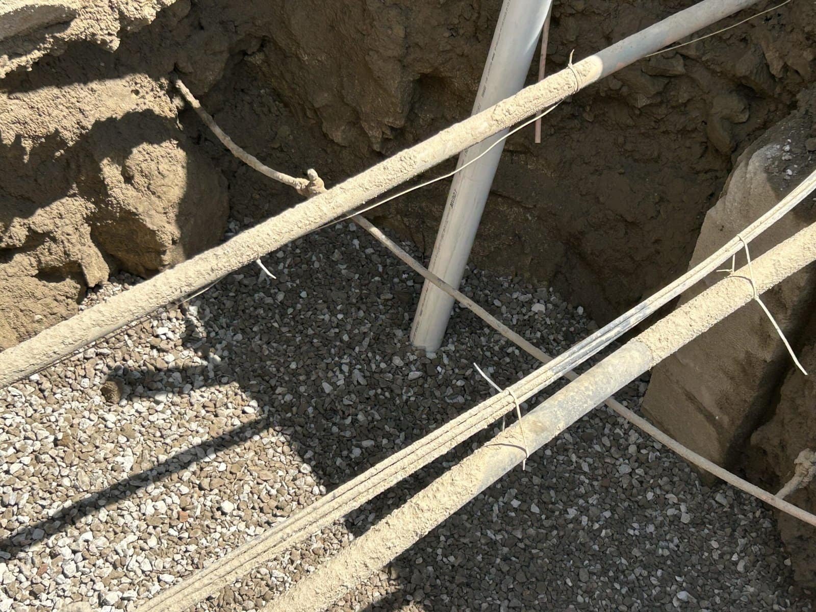 Thompson Trenchless and Hydro Jetting fixes underground pipes and cables where repairs are needed below the ground.